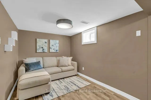 Additional image 32 of 18 St. Clair Ave