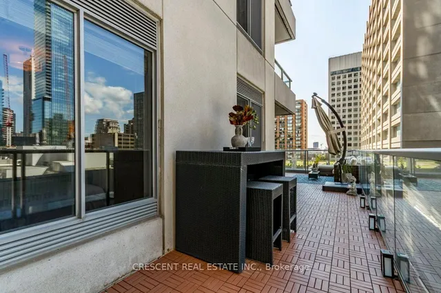 Additional image 11 of 35 Balmuto St Unit 701