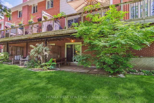 Additional image 8 of 52 Old Burnhamthorpe Rd Unit 2