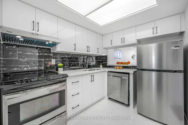 Additional image 5 of 2466 Eglinton Ave Unit 707