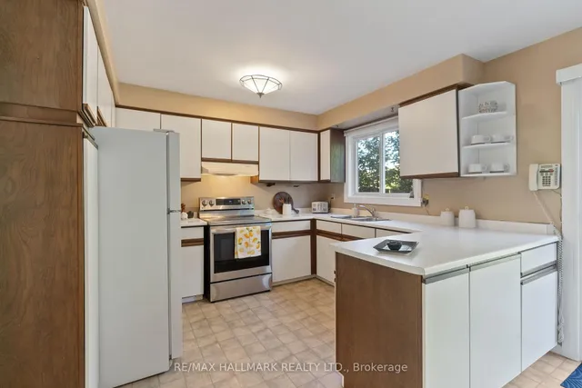 Additional image 10 of 15 Emcarr Dr