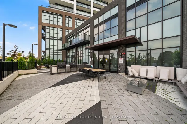 Additional image 38 of 50 George Butchart Dr Unit 810