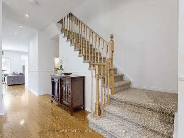 Additional image 18 of 22 Sierra Dr