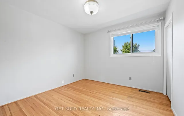 Additional image 22 of 54 Ringway Cres