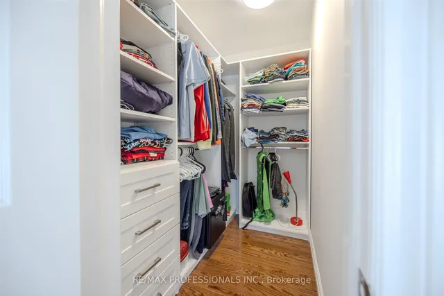 Additional image 21 of 16 Monet Ave