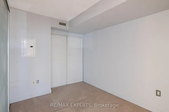 Additional image 19 of 25 Capreol Crt Unit 506