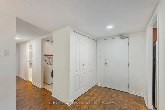 Additional image 4 of 30 Glen Elm Ave Unit 305