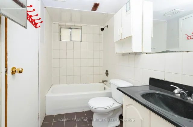 Additional image 36 of 66 Avening Dr