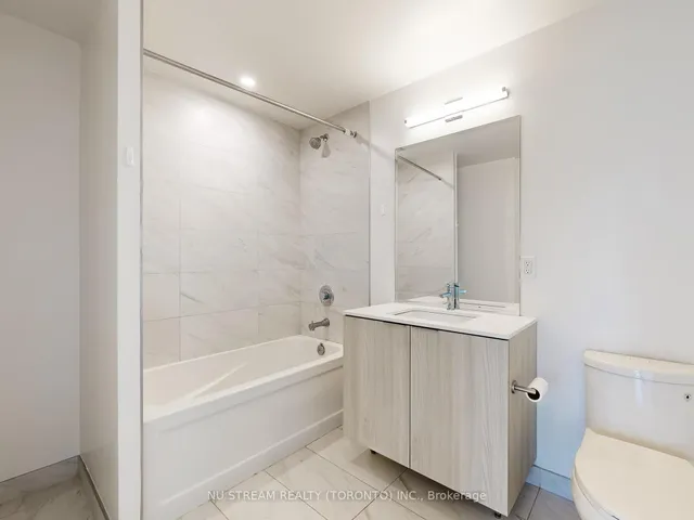 Additional image 17 of 15 Queens Quay East Quay Unit 2106