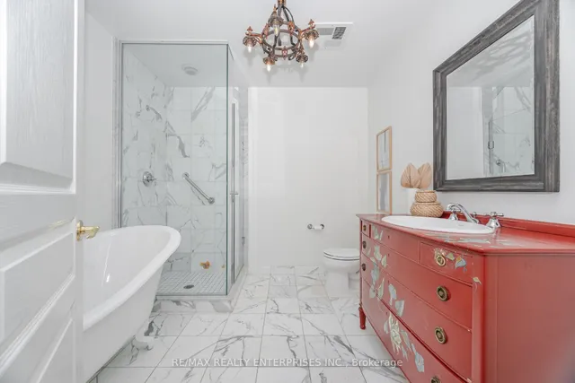 Additional image 18 of 2662 Bloor St Unit PH-1108