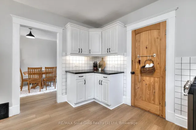 Additional image 18 of 33 Bloomingdale Rd