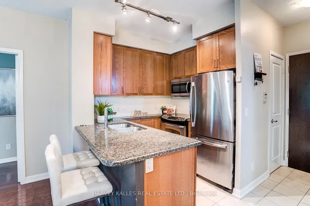 Additional image 19 of 215 Sherway Gardens Rd Unit 109