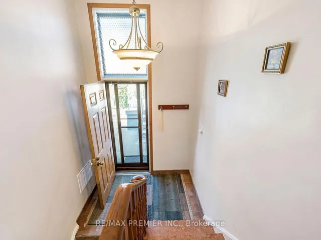 Additional image 29 of 33 Clair Rd