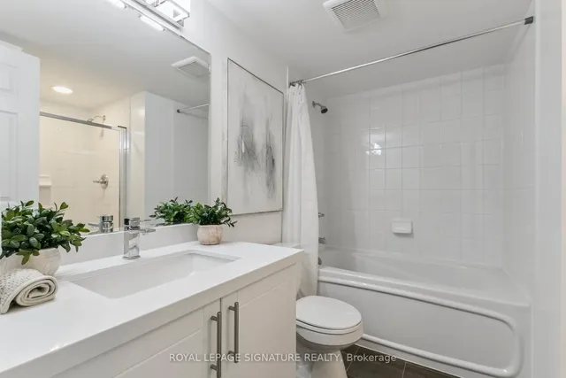 Additional image 19 of 18 Kenaston Gdns Unit 1307