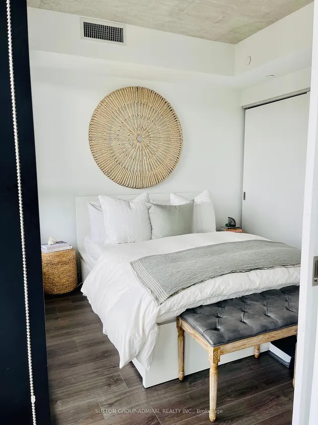 Additional image 27 of 7 Smith Cres Unit 323