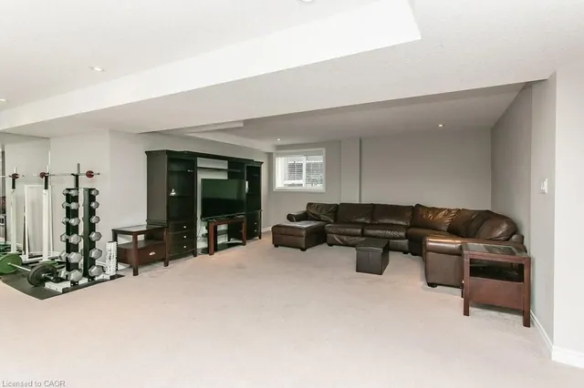 Additional image 27 of 19 Tremaine Dr