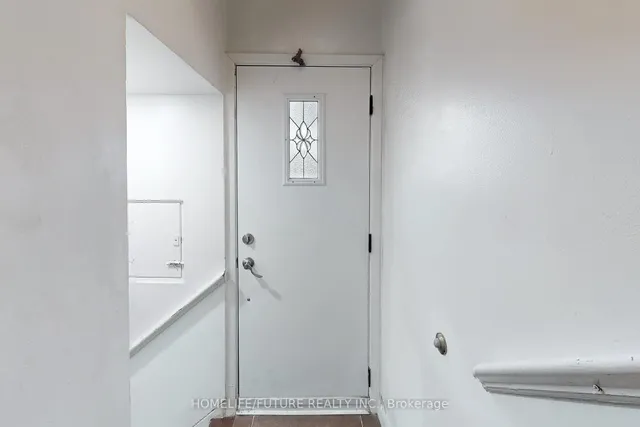 Additional image 31 of 1013 Islington Ave