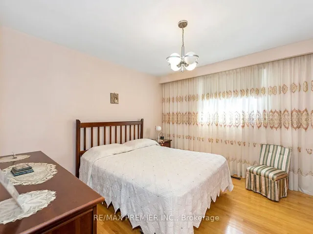 Additional image 22 of 33 Clair Rd