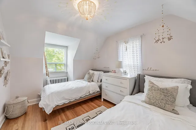 Additional image 20 of 2236 Lawrence Ave