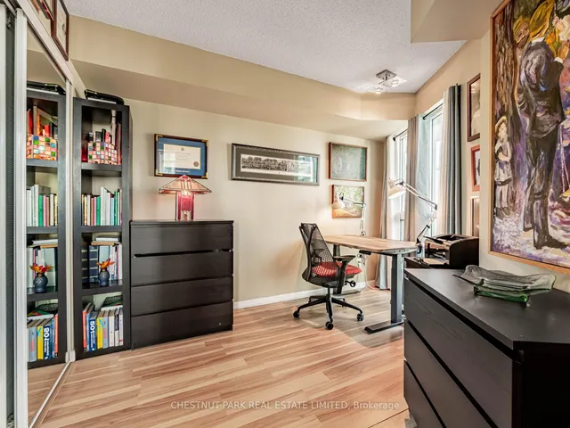 Additional image 20 of 18 Yonge St Unit 2211
