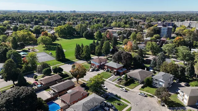 Additional image 42 of 14 Carnaby Cres