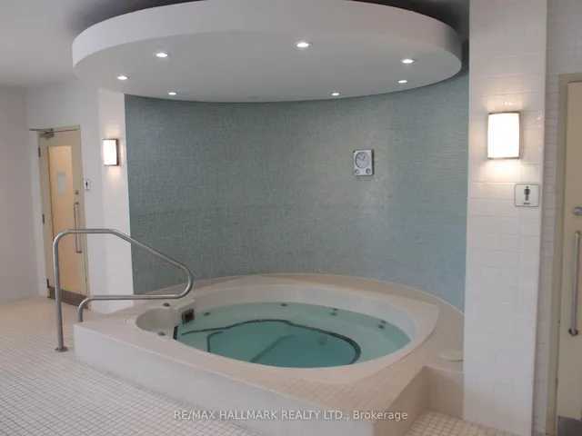 Additional image 24 of 230 Queens Quay Unit 2525