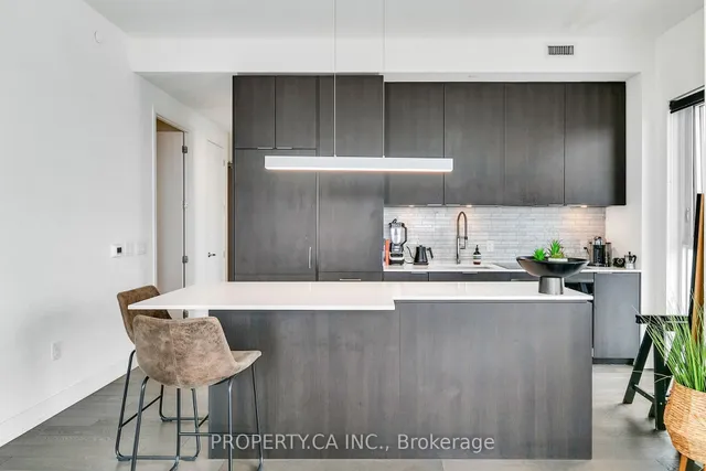 Additional image 19 of 10 Prince Arthur Ave Unit 403