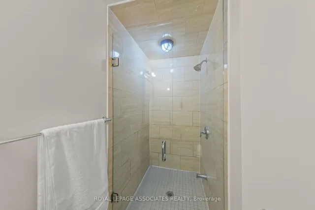 Additional image 28 of 47 Whiteway Crt