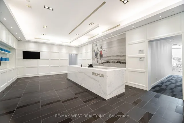 Additional image 32 of 88 Park Lawn Rd Unit 1612