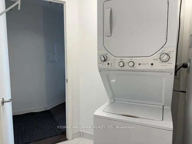 Additional image 29 of 51 East Liberty St Unit 1215