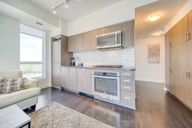 Additional image 10 of 501 St. Clair Ave Unit 1211