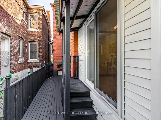 Additional image 34 of 104 Dearbourne Ave