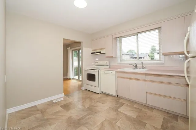 Additional image 12 of 15 Niagara Rd