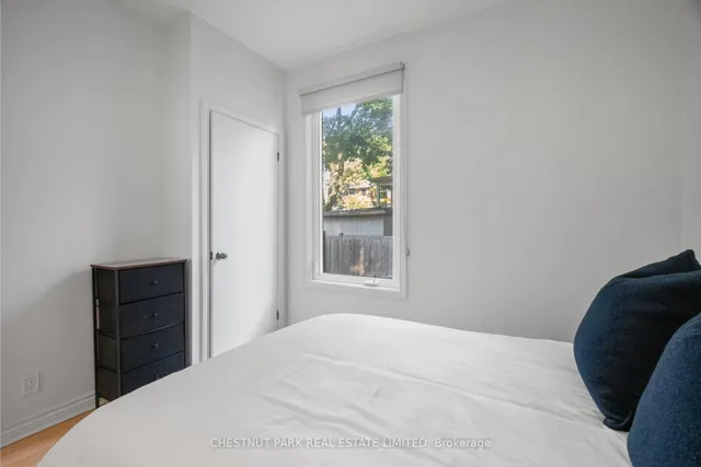 Additional image 14 of 371 Howland Ave