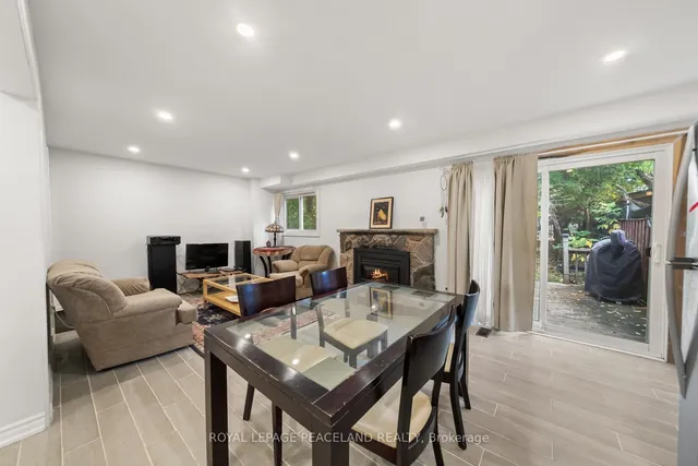 Additional image 27 of 105 Apache Tr