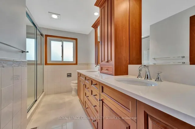 Additional image 23 of 73 Champlain Cres