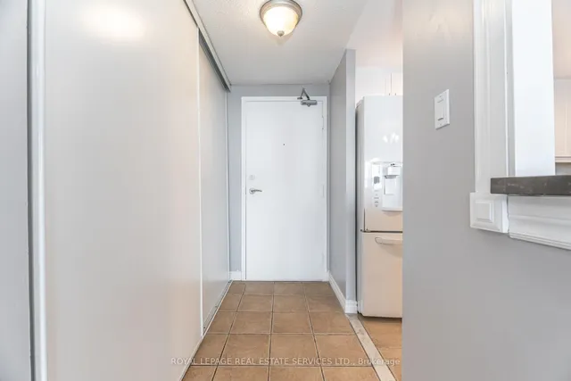 Additional image 4 of 20 Dean Park Rd Unit 1102