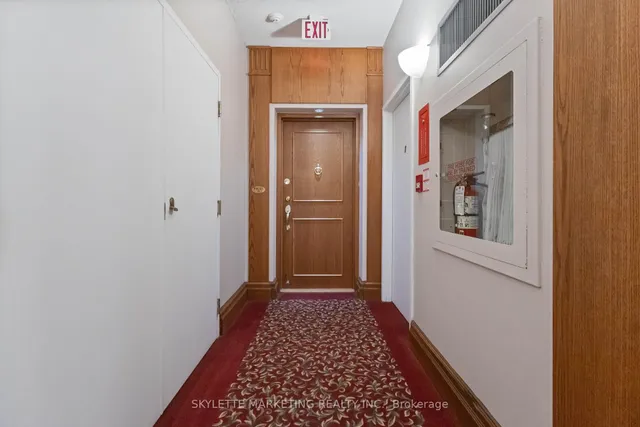 Additional image 3 of 18 Lee Centre Dr Unit PH205