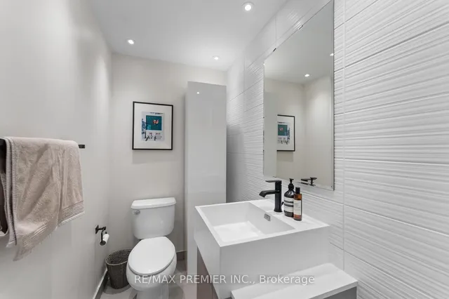 Additional image 21 of 5 Hanna Ave Unit 301