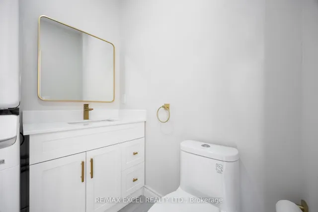 Additional image 24 of 806 Gladstone Ave