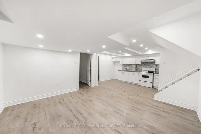 Additional image 42 of 105 Apache Tr