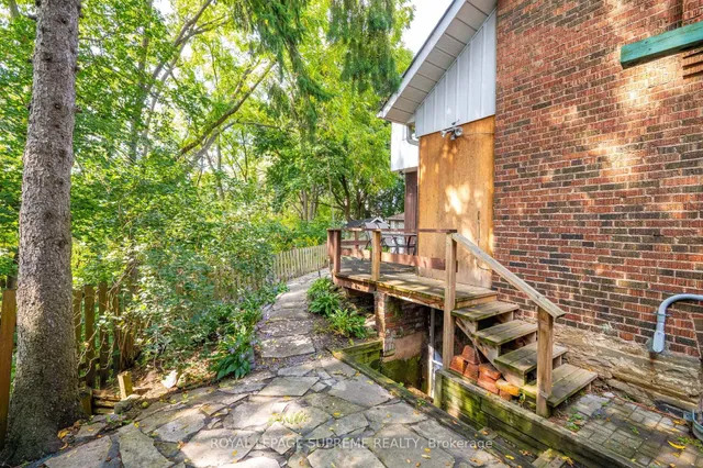 Additional image 44 of 10 King Street Cres