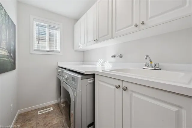 Additional image 30 of 416 Beaumont Cres