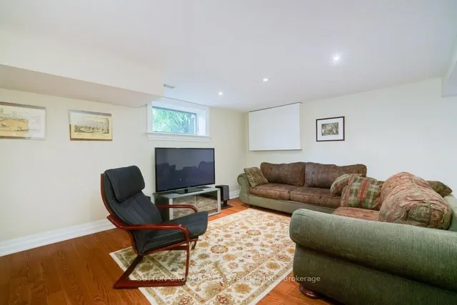 Additional image 40 of 101 Perry Cres