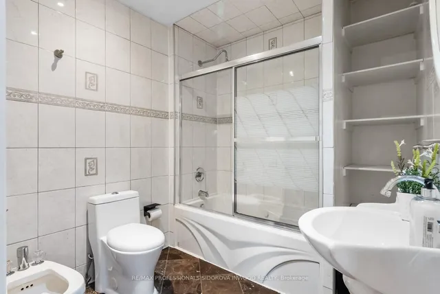 Additional image 18 of 197 Lambton Ave