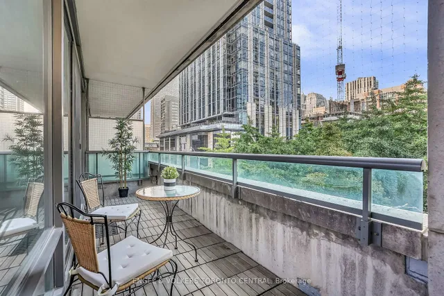 Additional image 37 of 18 Yorkville Ave Unit 306