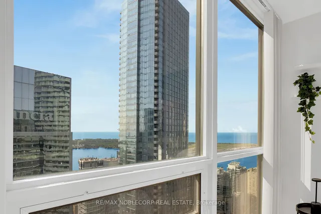 Additional image 24 of 55 Bremner Blvd Unit 4407