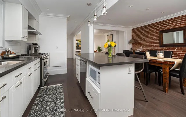 Additional image 14 of 151 Forman Ave