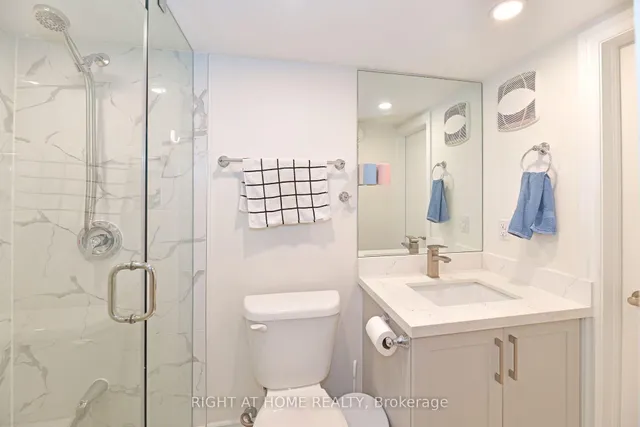 Additional image 18 of 1033 Islington Ave