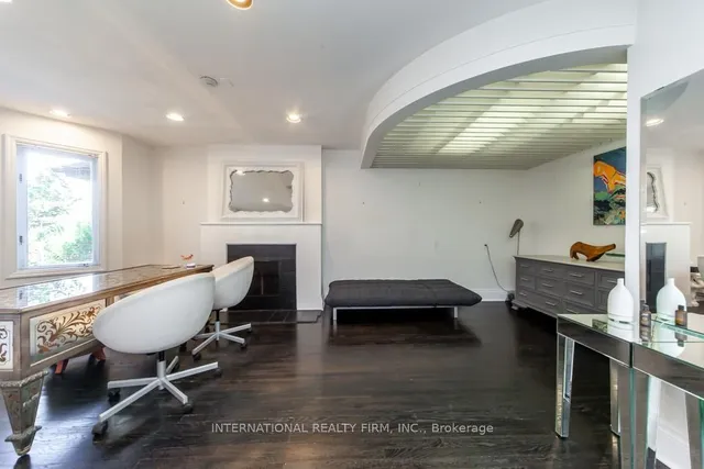 Additional image 7 of 19 Alvin Ave